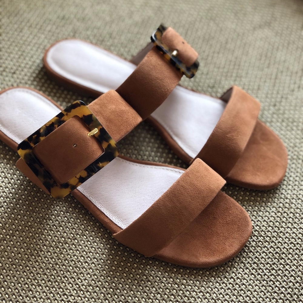 Shimmy Low Sandal